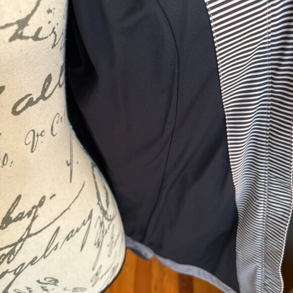 Lululemon Athletica Go the Distance JacketMini Pop Stripe Mink Berry Black - Picture 9 of 14
